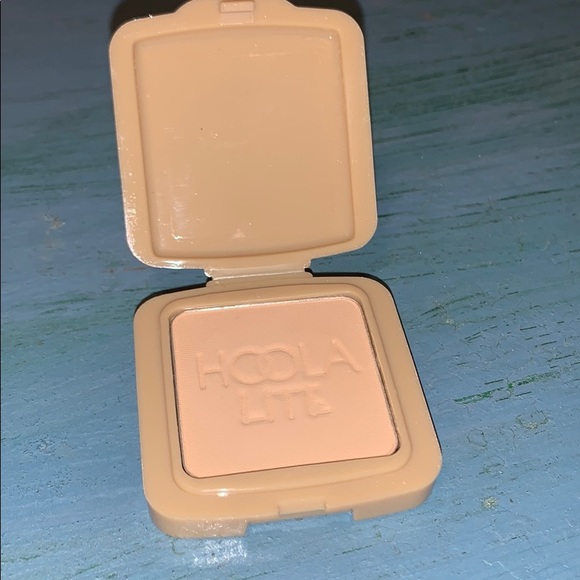 🛑❌SOLD❌🛑Benefit Hoola Lite Powder Mini Bronzer - Picture 3 of 3